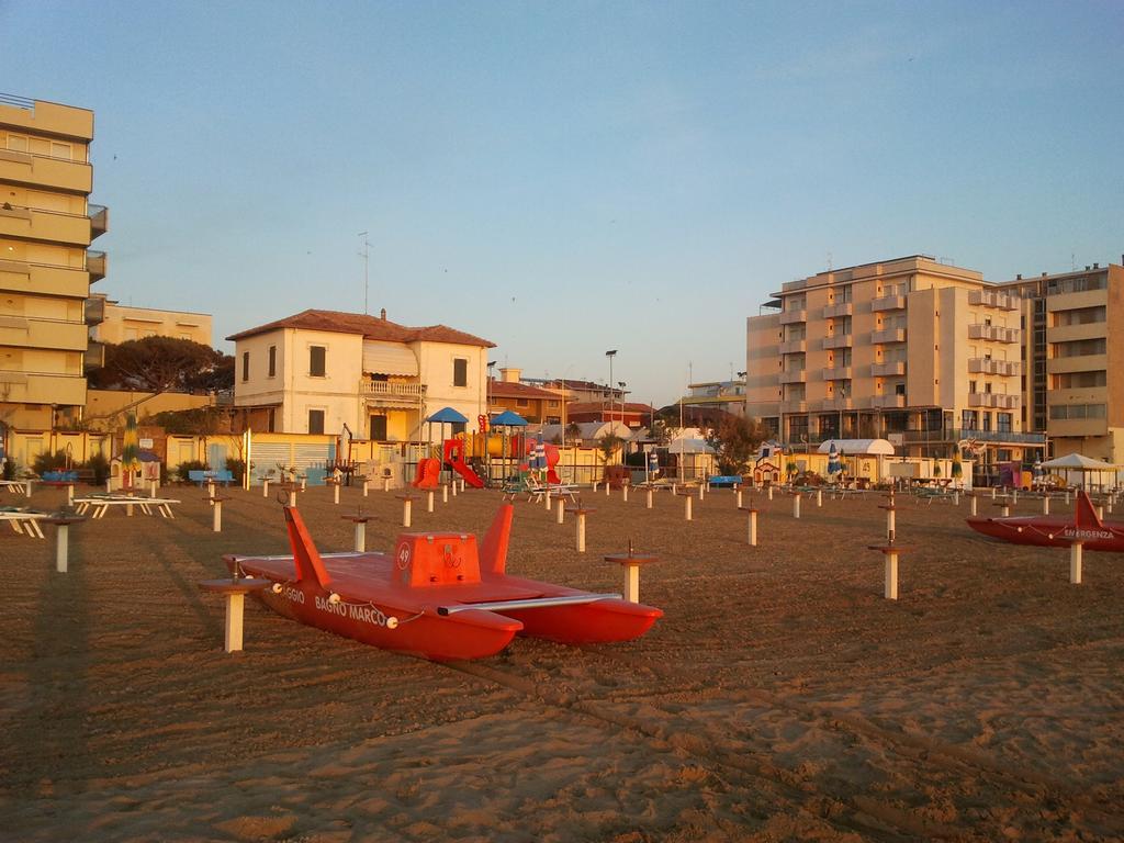 Hotel Cadiz Rimini Exterior foto